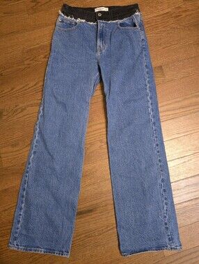 Abercrombie & Fitch The '90s Relaxed Jean With high-rise waist & 2 Tone Waist